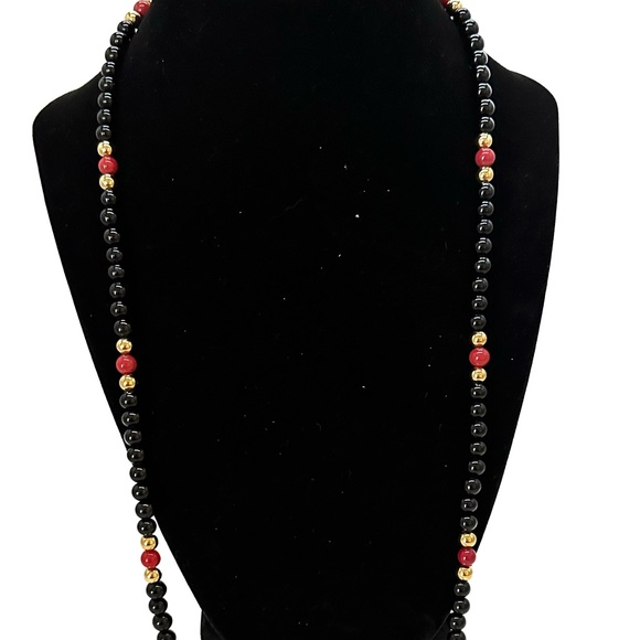 Trifari Black Gold and Maroon 28” Bead Necklace Classic Stunning Statement Piece - Picture 1 of 5
